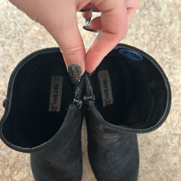 Adoreable ankle boots with fringe - Picture 5 of 5